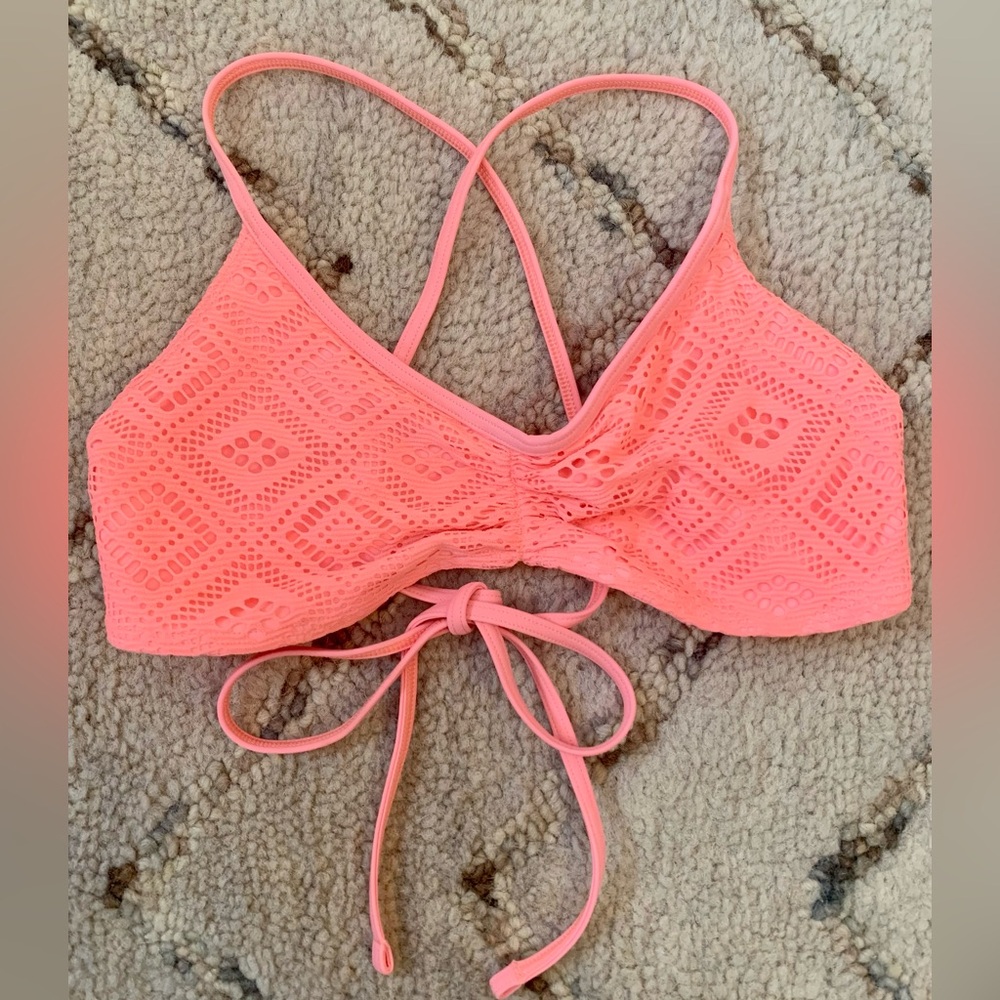 Aerie coral crochet bikini top size medium
